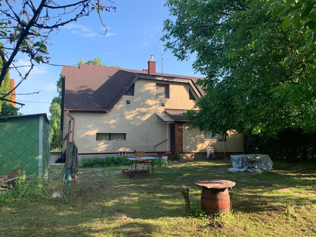 La Casa Del Lago Siófok Esterno foto